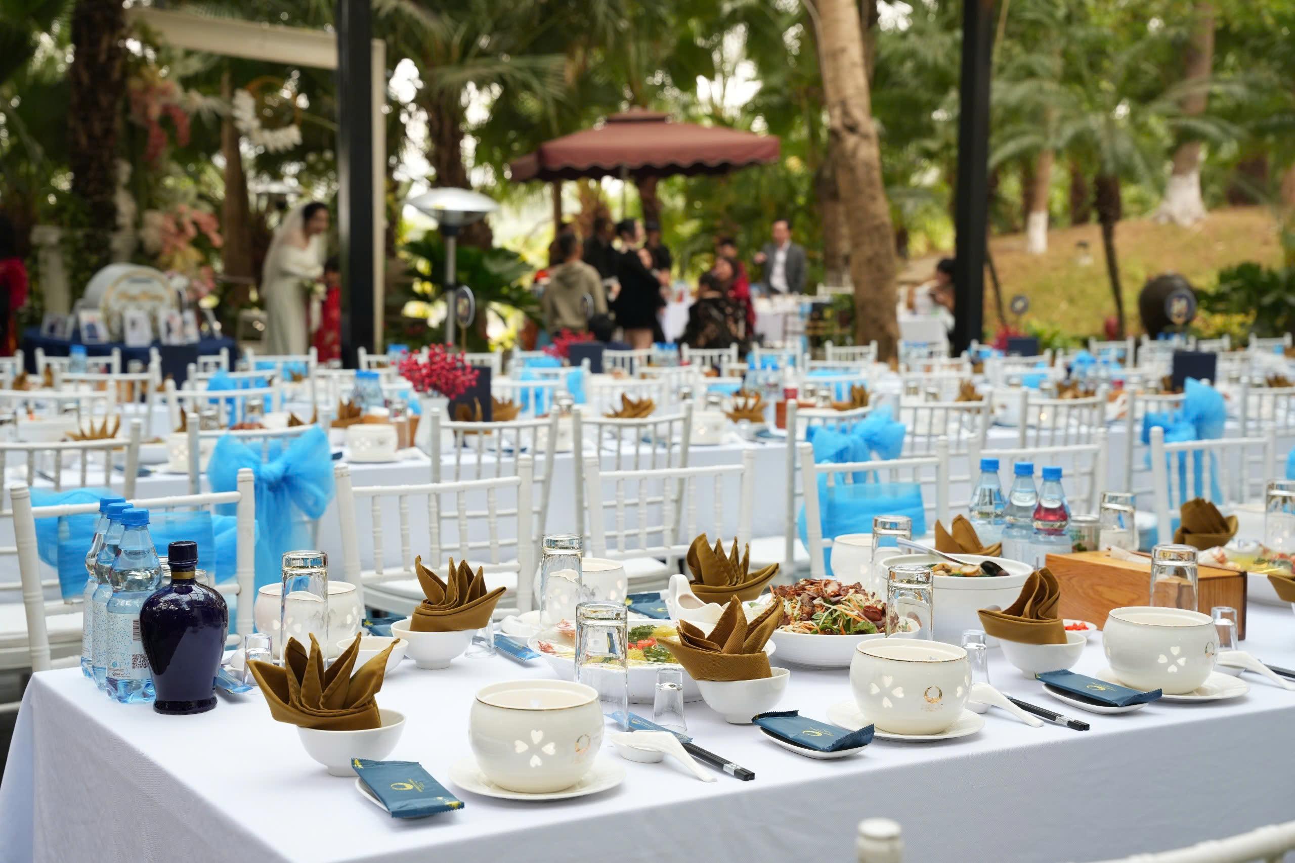 Địa điểm tổ chức tiệc cưới trang trọng cho ngày trọng đại thêm ý nghĩa